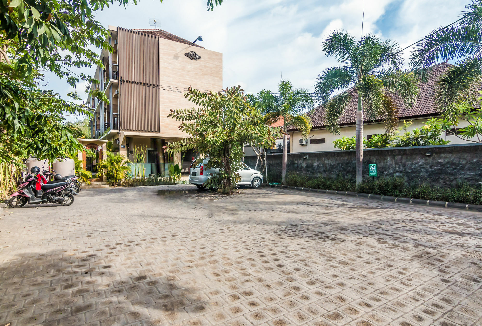 Zen Rooms Basic Jimbaran Taman Mulia Exterior foto