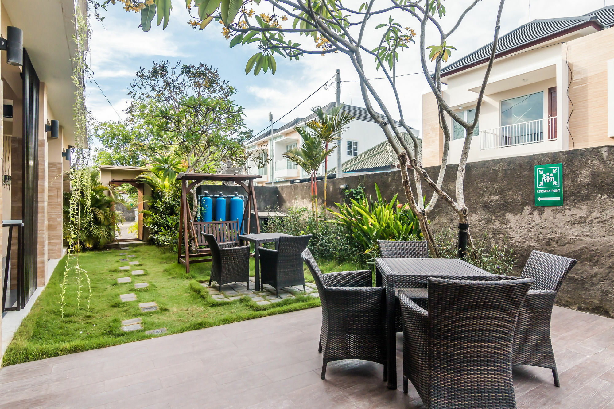 Zen Rooms Basic Jimbaran Taman Mulia Exterior foto